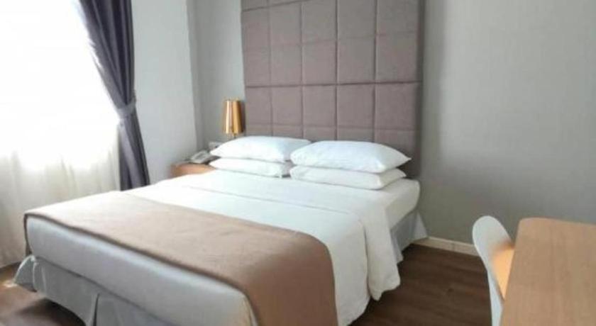 The Ardens Hotel - Austin Johor Bahru Esterno foto
