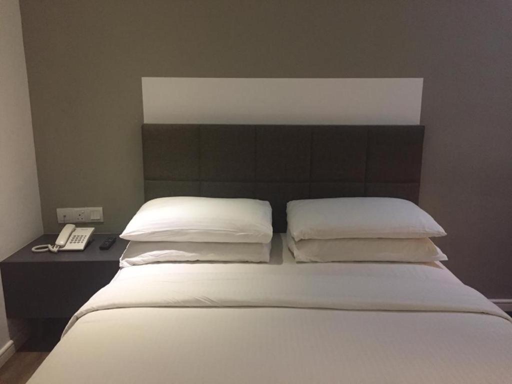 The Ardens Hotel - Austin Johor Bahru Esterno foto