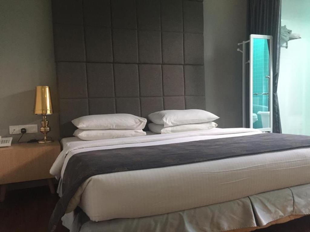 The Ardens Hotel - Austin Johor Bahru Esterno foto